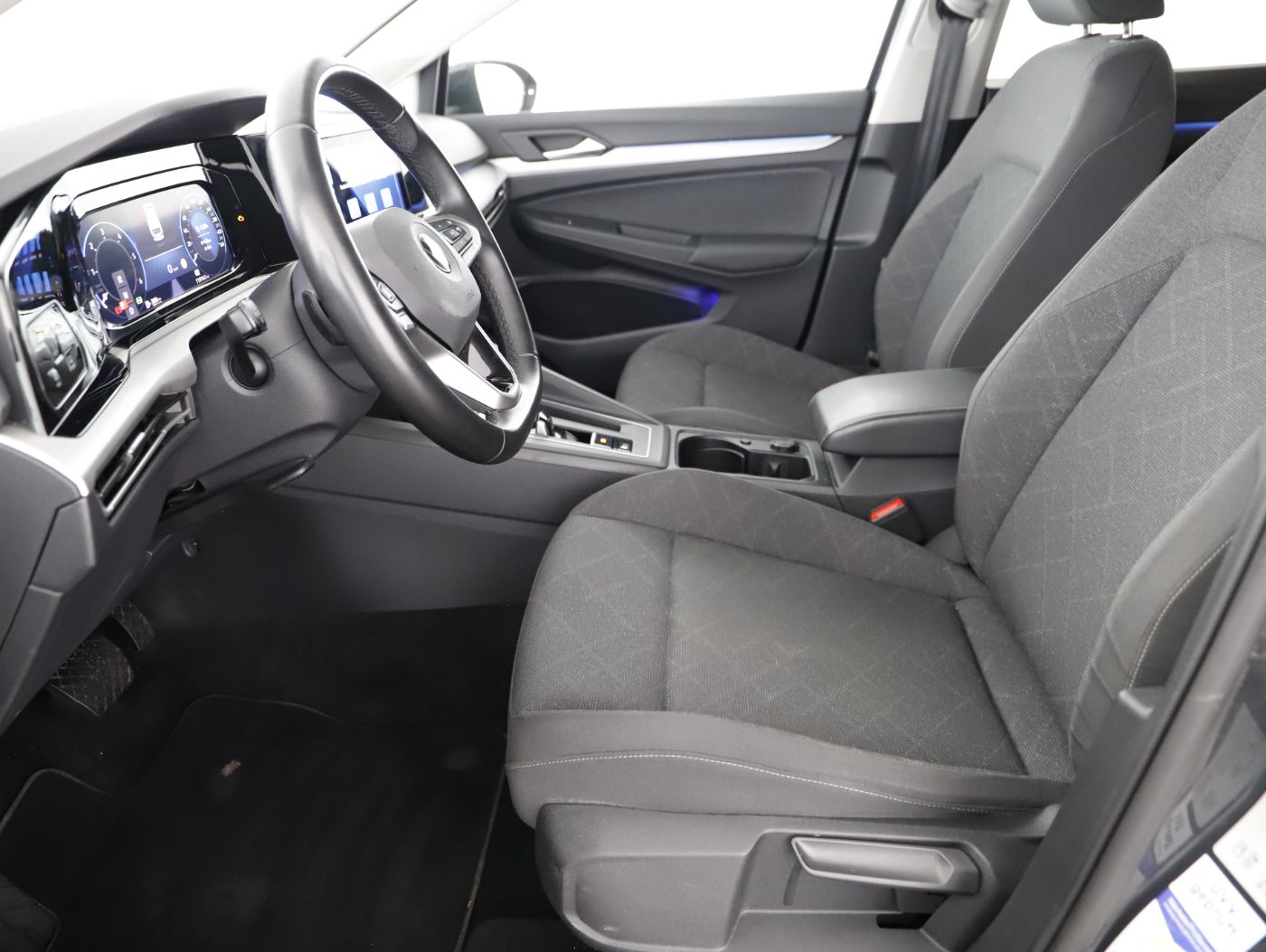 VW Golf VIII Variant 2.0 TDI Life | Bild 8 von 24