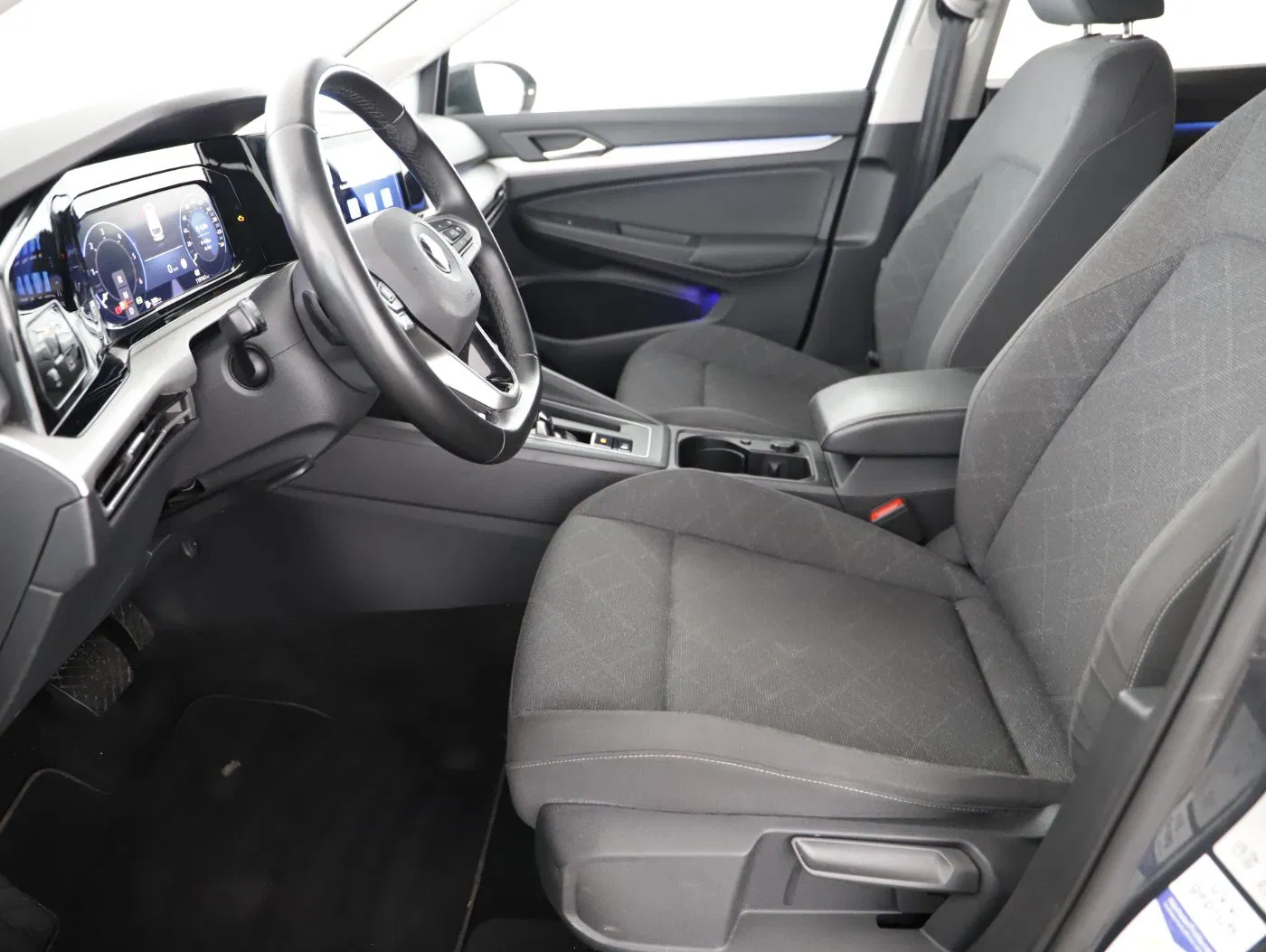 VW Golf VIII Variant 2.0 TDI Life | Bild 8 von 24