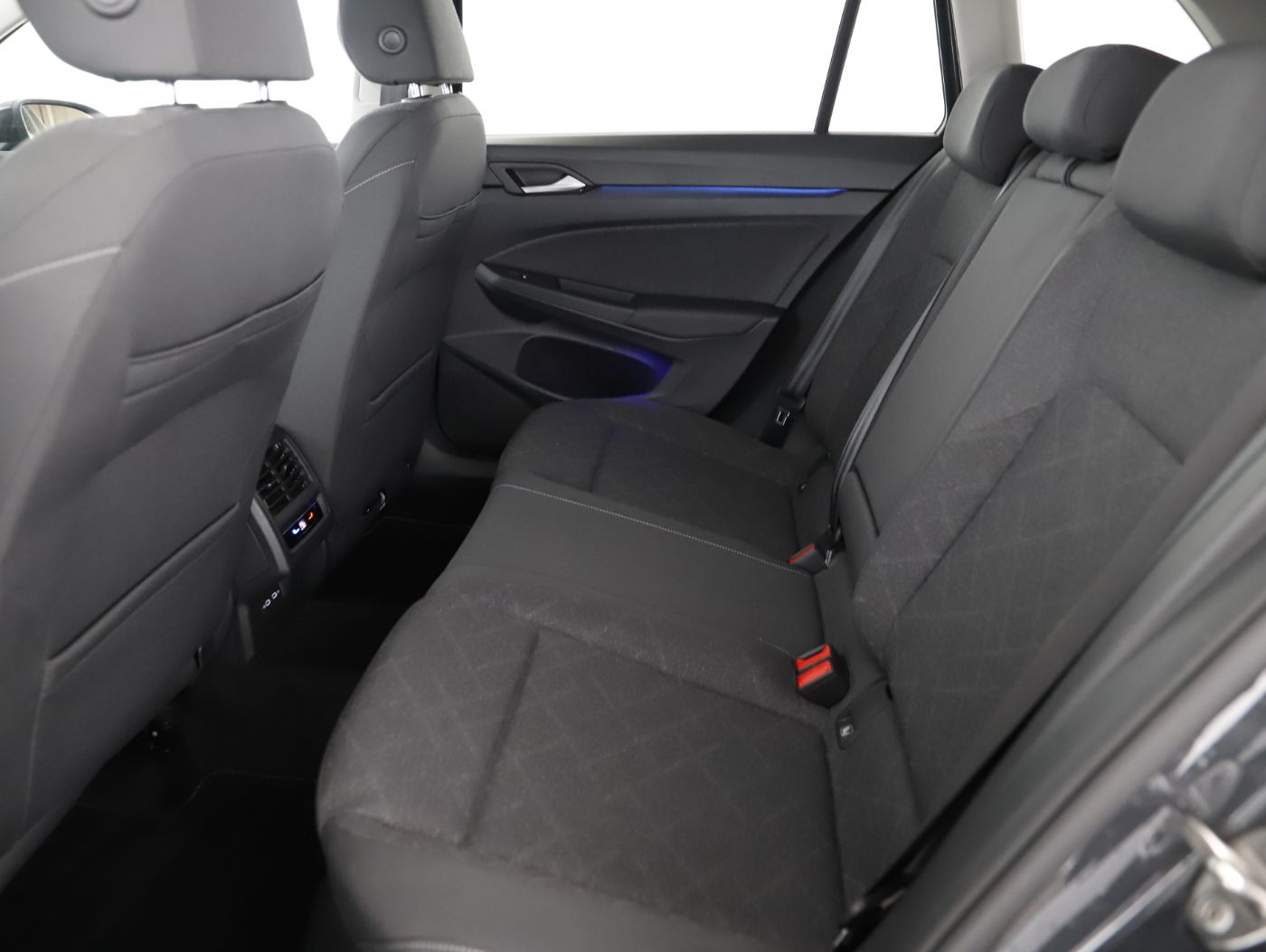 VW Golf VIII Variant 2.0 TDI Life | Bild 9 von 24