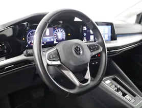 VW Golf VIII Variant 2.0 TDI Life | Thumbnail 11 von 24