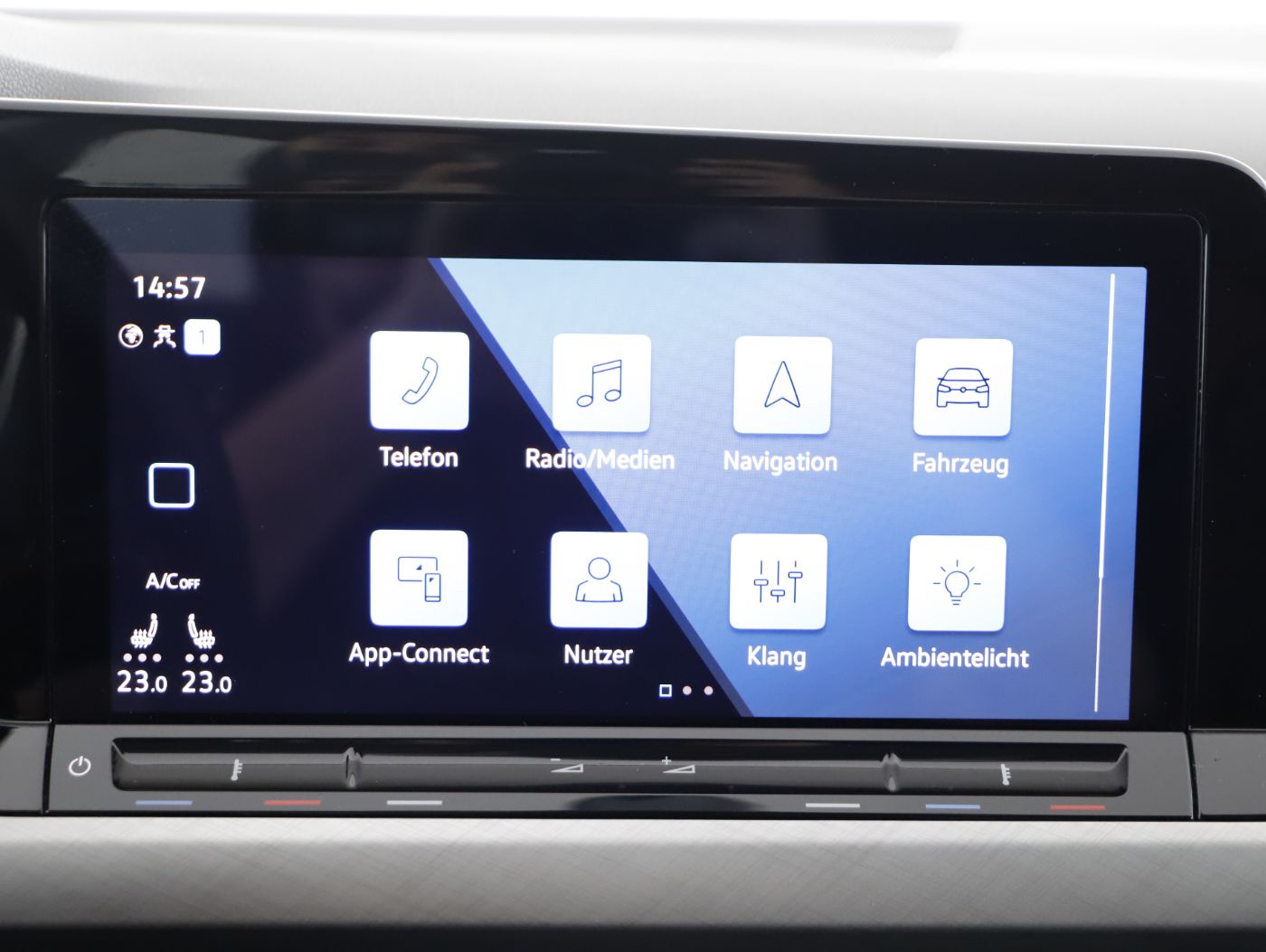 VW Golf VIII Variant 2.0 TDI Life | Bild 14 von 24