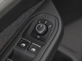 VW Golf VIII Variant 2.0 TDI Life | Thumbnail 22 von 24