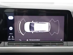 VW Golf VIII Variant 2.0 TDI Life | Thumbnail 16 von 24