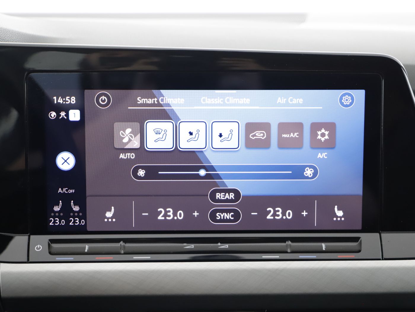 VW Golf VIII Variant 2.0 TDI Life | Bild 17 von 24