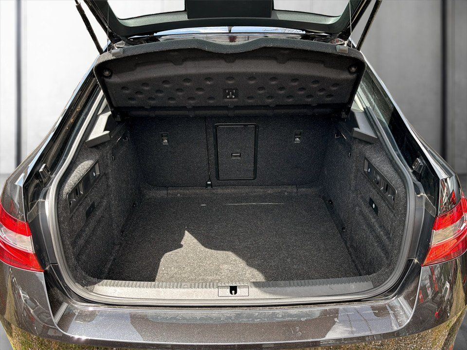 Skoda Superb 2.0 TDI 4x4 | Bild 25 von 25