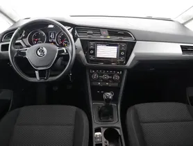 VW Touran Comfortline TDI | Thumbnail 13 von 23