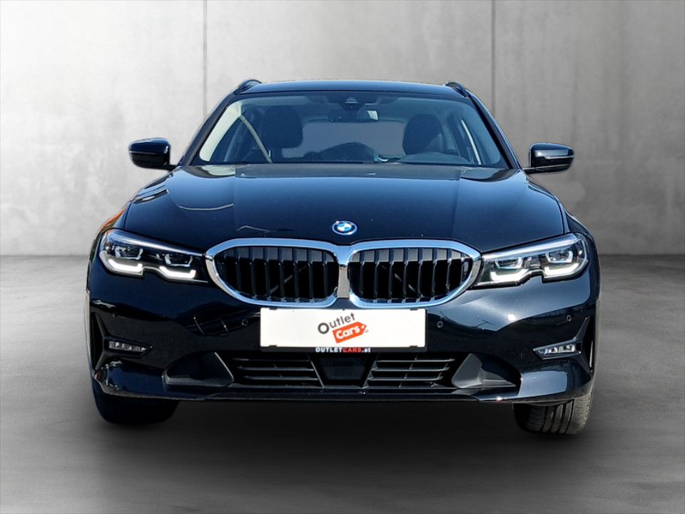 BMW 320e xDrive Touring Advantage | Bild 2 von 21
