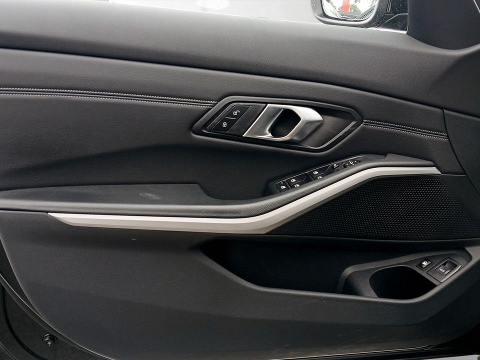 BMW 320e xDrive Touring Advantage | Bild 6 von 21