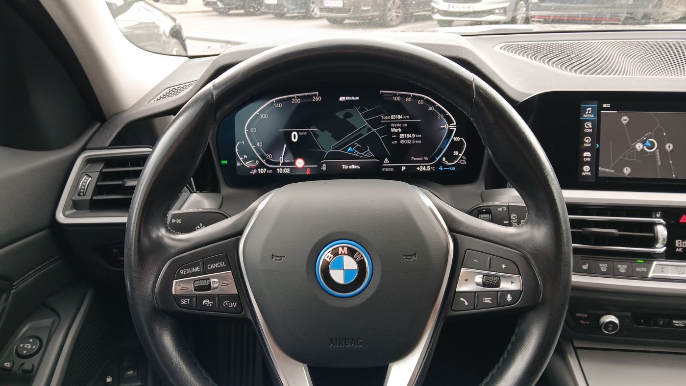 BMW 320e xDrive Touring Advantage | Bild 10 von 21