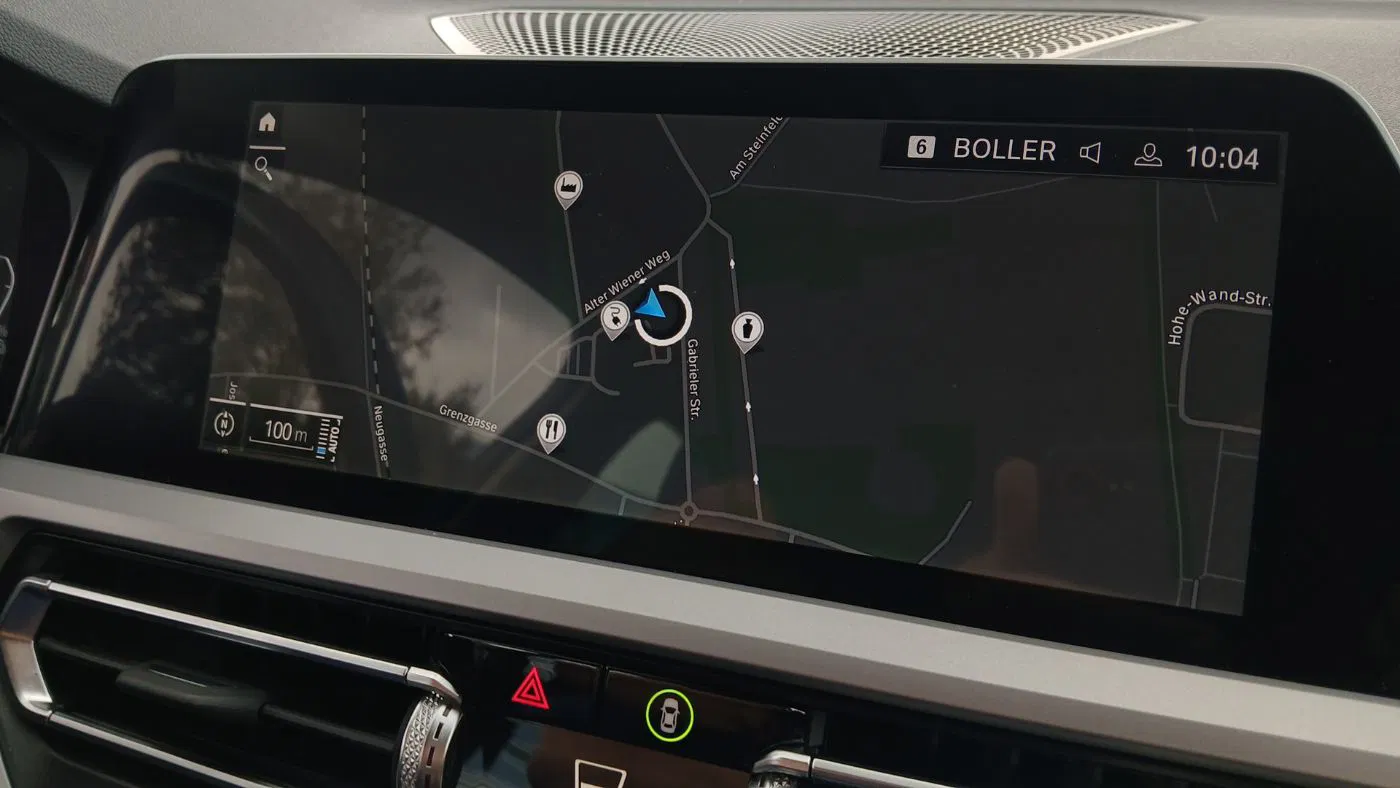 BMW 320e xDrive Touring Advantage | Bild 16 von 21