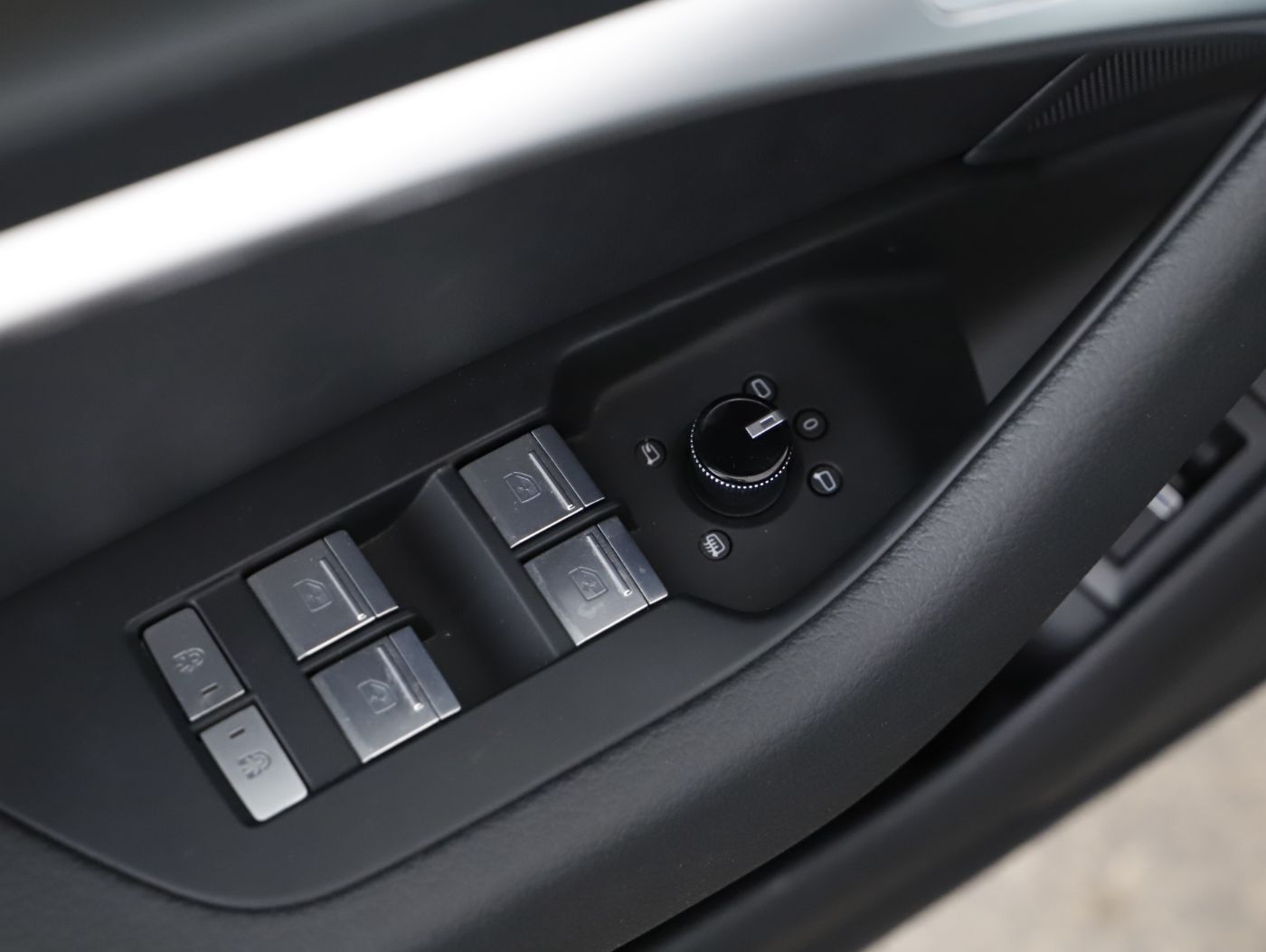 Audi A6 Avant 40 TDI Aut. design | Bild 8 von 25