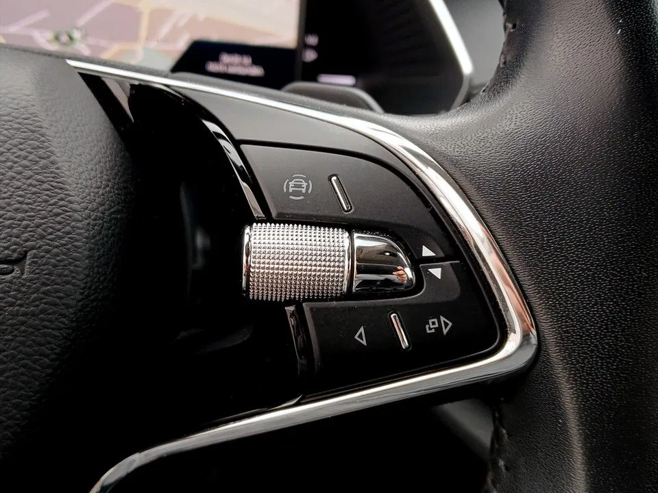Skoda Octavia Combi 2.0 TDI Ambition | Bild 15 von 23