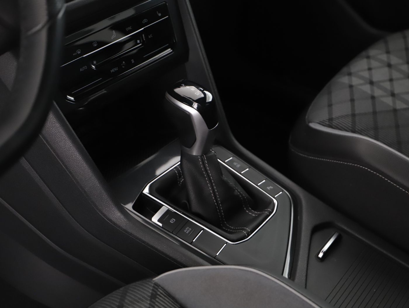 VW Tiguan 2.0 TDI R-Line | Bild 21 von 24