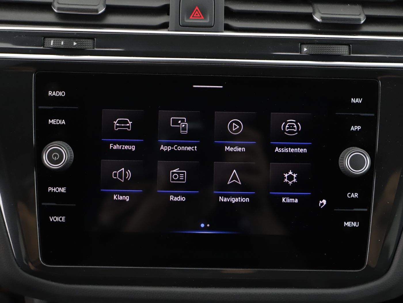 VW Tiguan 2.0 TDI R-Line | Bild 17 von 24