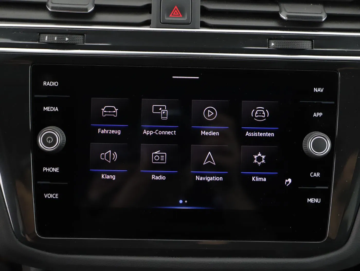 VW Tiguan 2.0 TDI R-Line | Bild 17 von 24