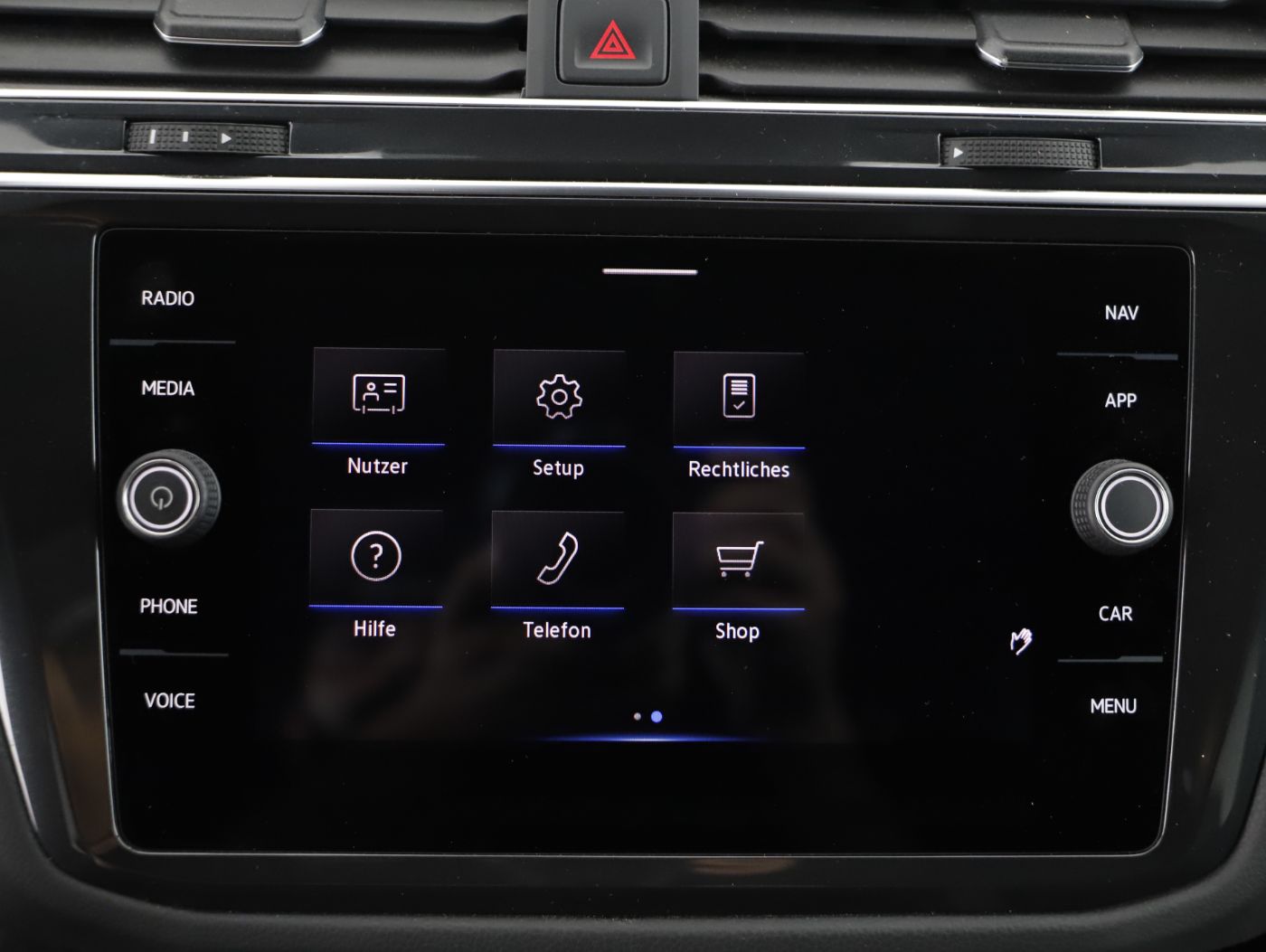 VW Tiguan 2.0 TDI R-Line | Bild 18 von 24
