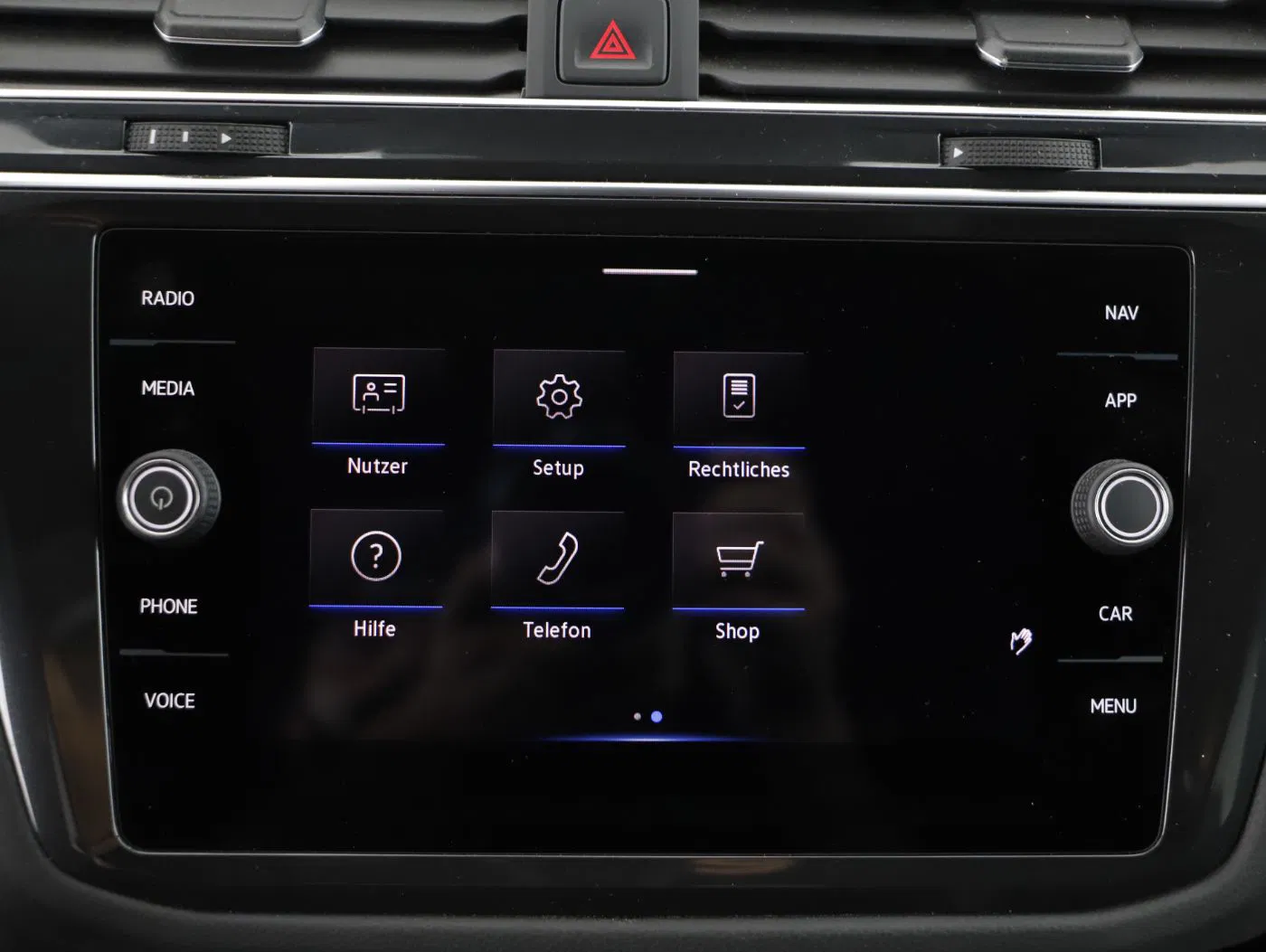 VW Tiguan 2.0 TDI R-Line | Bild 18 von 24
