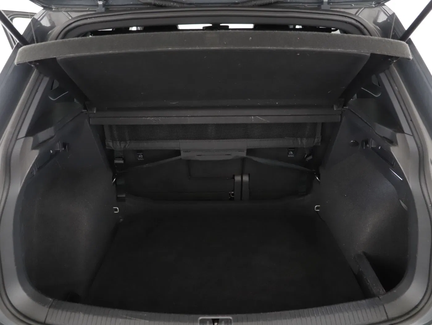 VW Tiguan 2.0 TDI R-Line | Bild 23 von 24