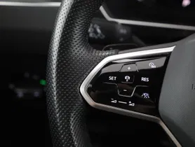 VW Tiguan 2.0 TDI R-Line | Thumbnail 15 von 24