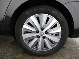 Skoda Superb Combi 2.0 TDI Style | Thumbnail 6 von 27
