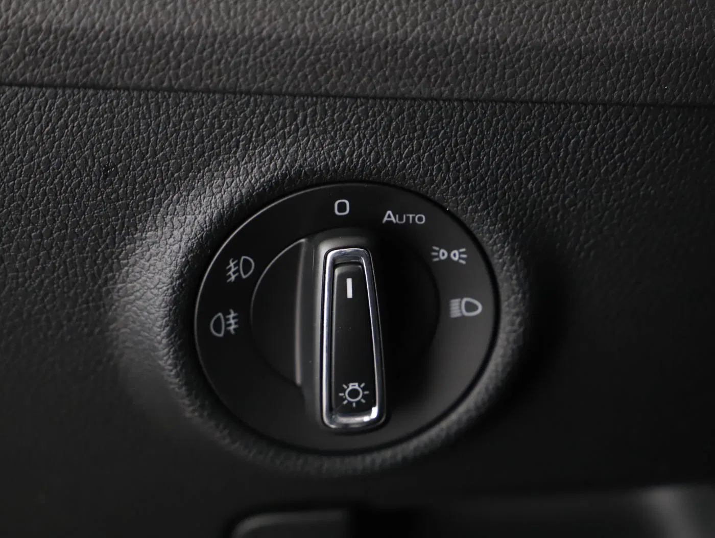 Skoda Superb Combi 2.0 TDI Style | Bild 9 von 27