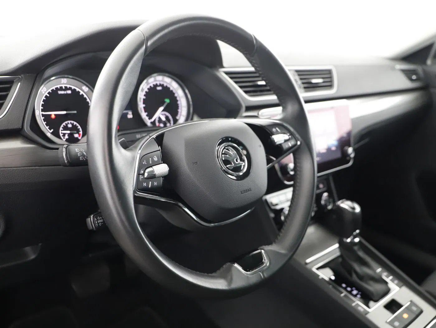 Skoda Superb Combi 2.0 TDI Style | Bild 13 von 27