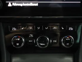 Skoda Superb Combi 2.0 TDI Style | Thumbnail 20 von 27