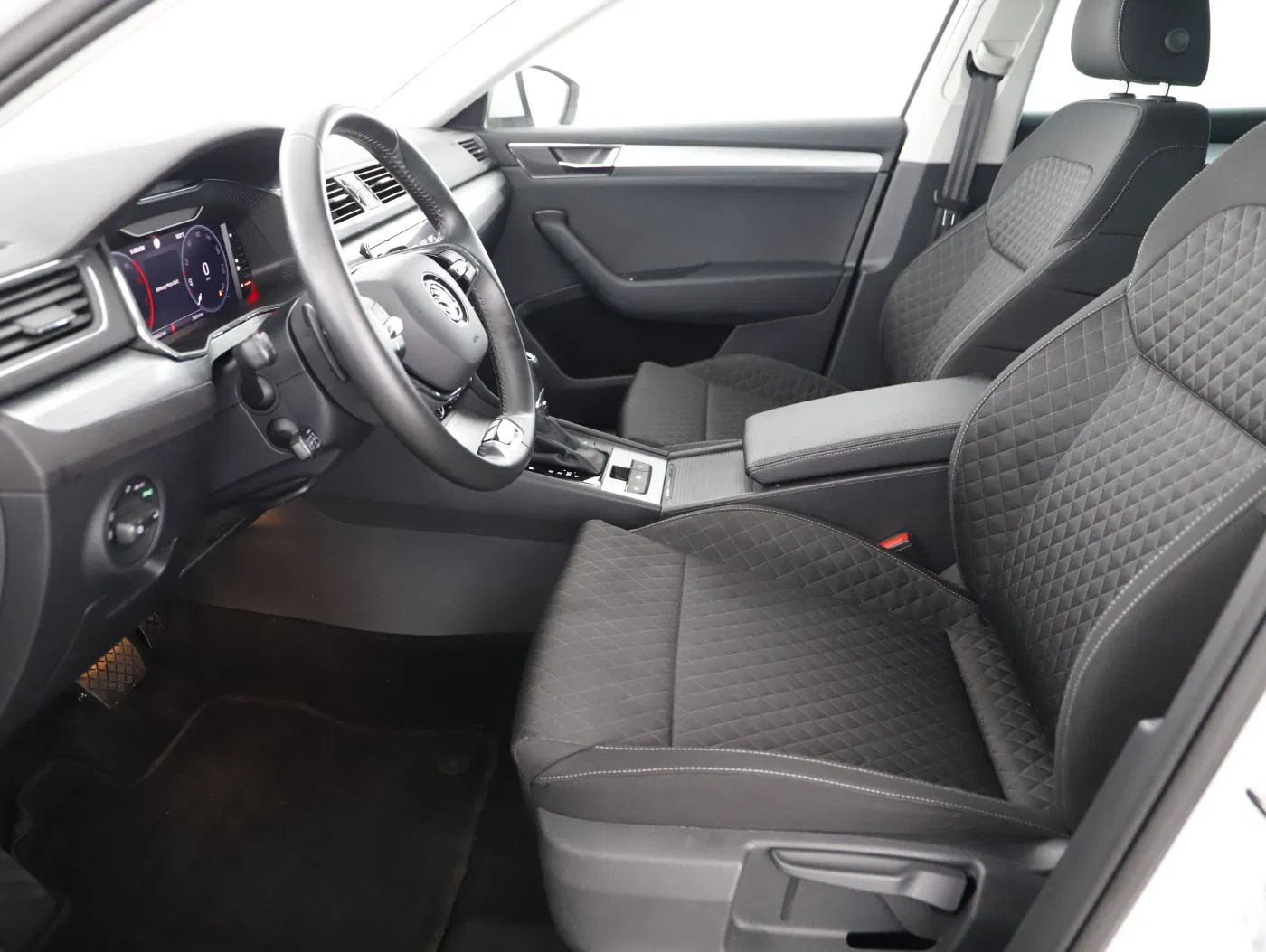 Skoda Superb Combi 2.0 TDI Ambition | Bild 10 von 24