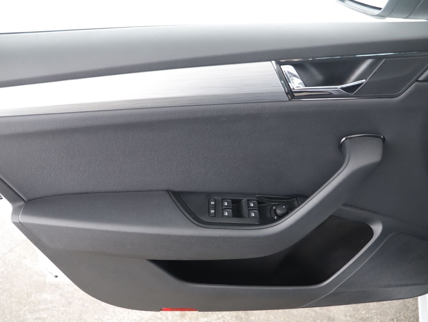 Skoda Superb Combi 2.0 TDI Ambition | Bild 7 von 24