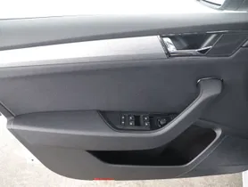 Skoda Superb Combi 2.0 TDI Ambition | Thumbnail 7 von 24