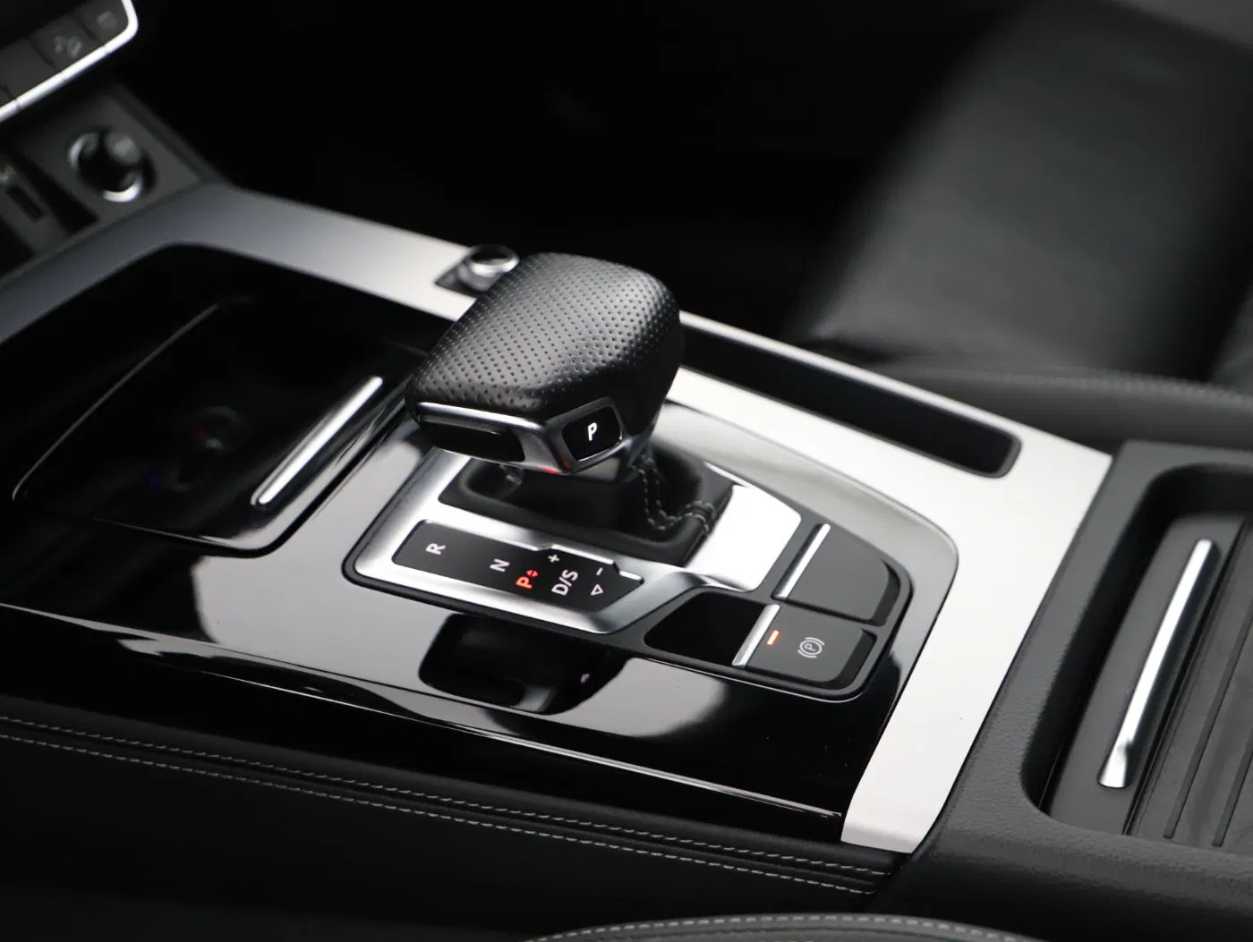 Audi Q5 40 TDI quattro S-Line | Bild 20 von 24