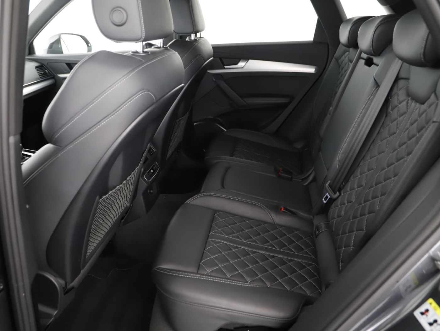 Audi Q5 40 TDI quattro S-Line | Bild 21 von 24