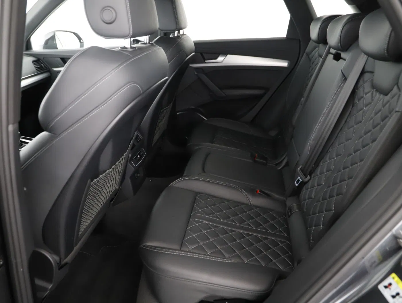 Audi Q5 40 TDI quattro S-Line | Bild 21 von 24