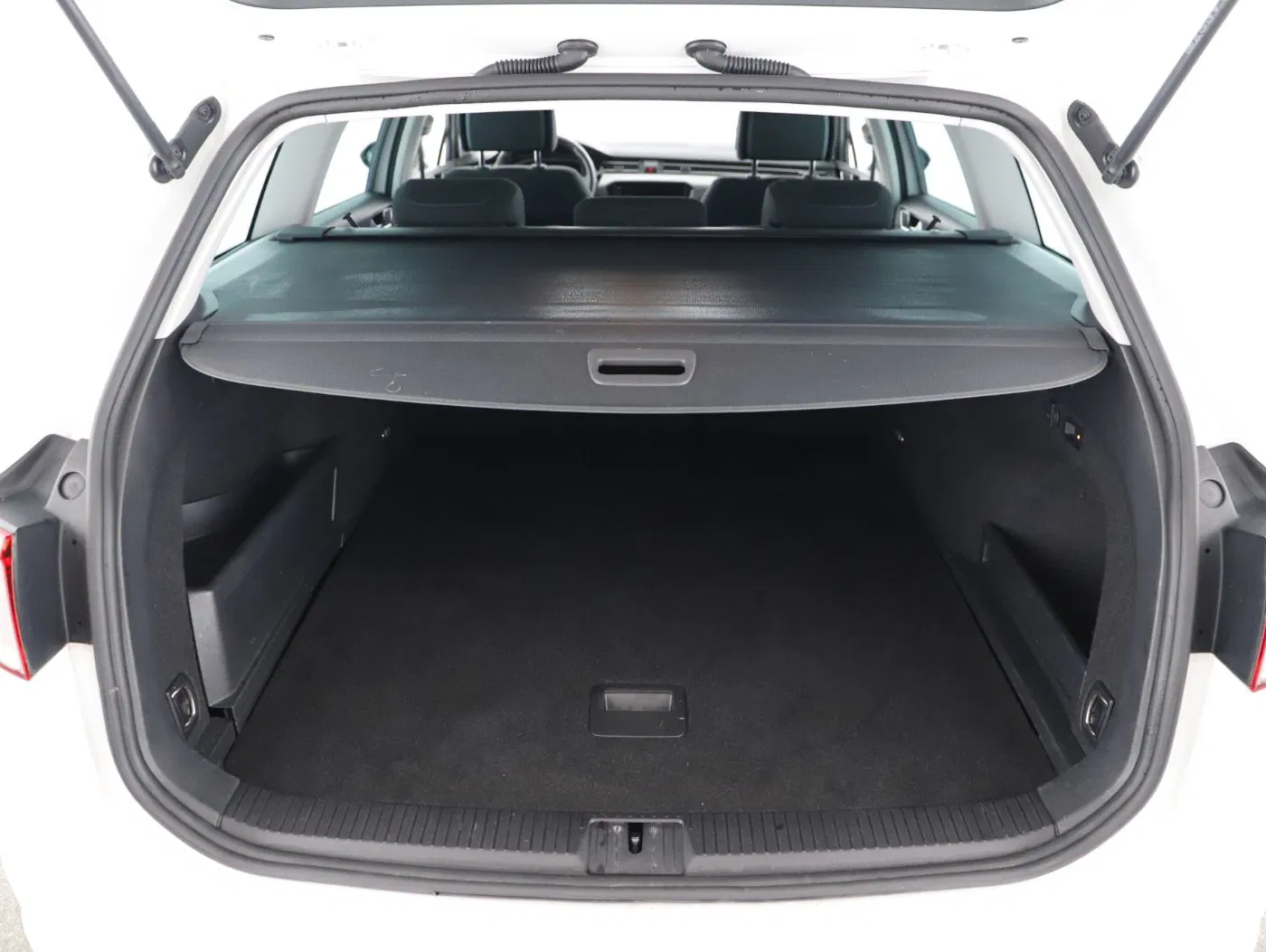 VW Passat Variant 1.4 TSI GTE | Bild 22 von 23