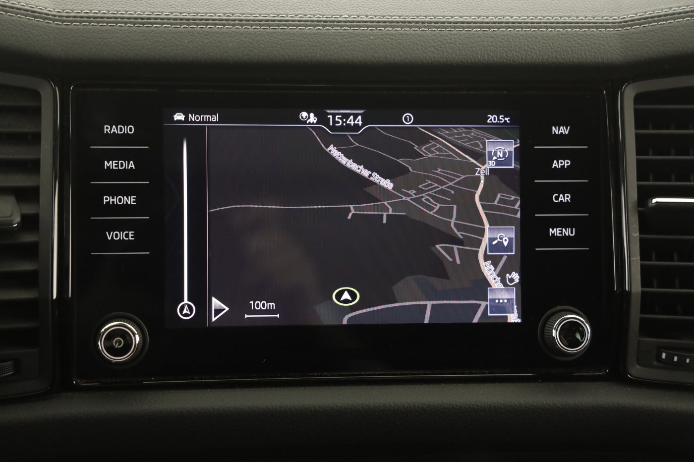 Skoda Kodiaq 1.5 TSI DSG Sportline | Bild 16 von 26