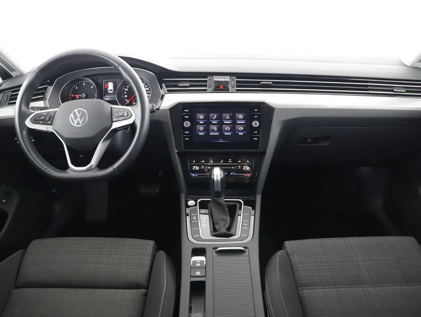 VW Passat Variant 2.0 TDI BMT Business | Bild 10 von 23