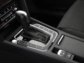VW Passat Variant 2.0 TDI BMT Business | Thumbnail 14 von 23