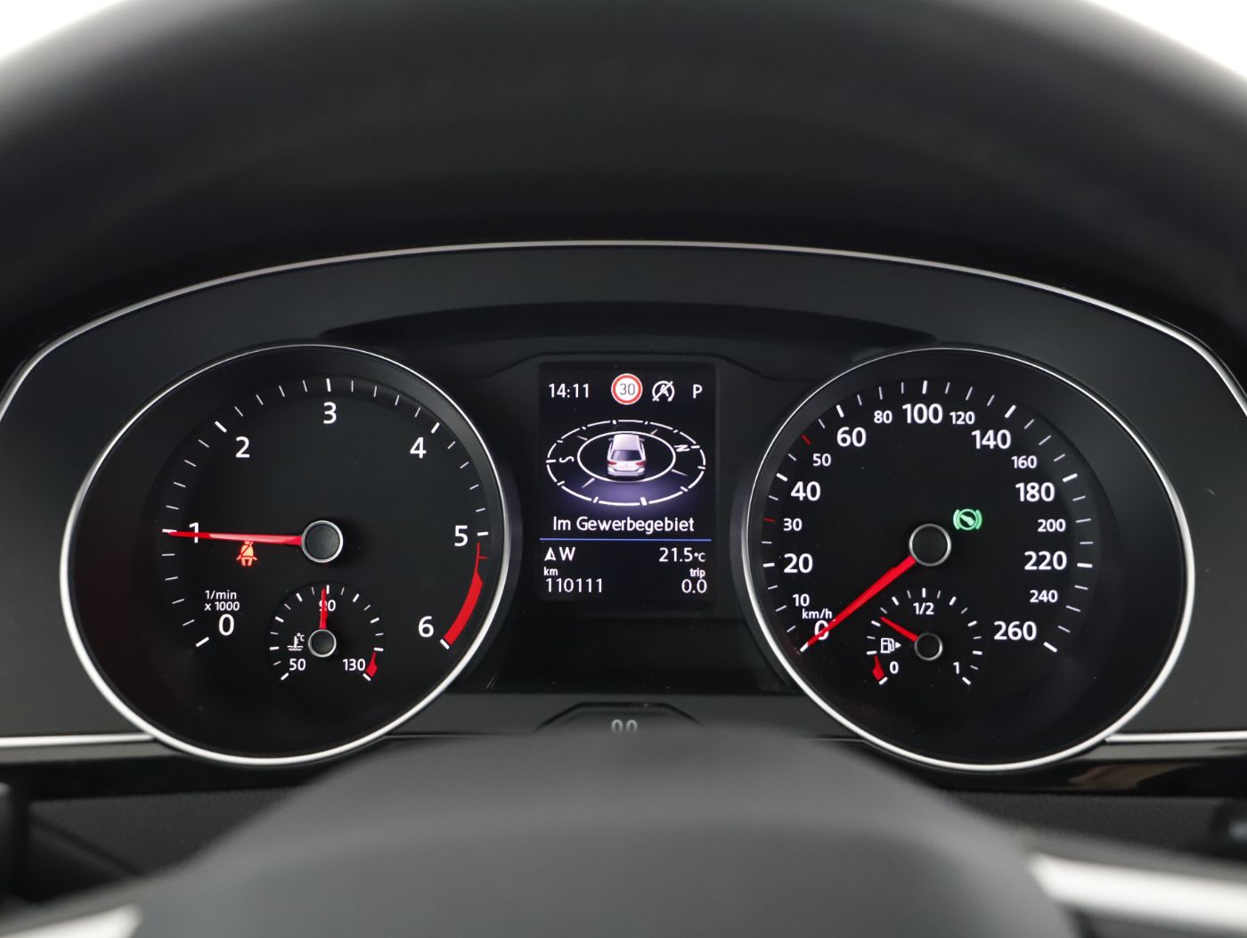 VW Passat Variant 2.0 TDI BMT Business | Bild 15 von 23