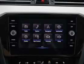 VW Passat Variant 2.0 TDI BMT Business | Thumbnail 16 von 23