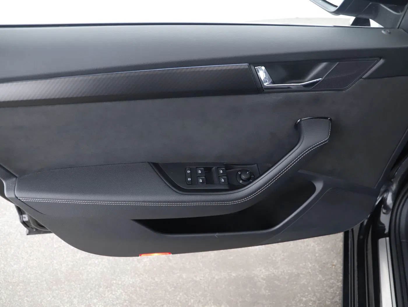 Skoda Superb Combi 1.4 TSI iV Sportline | Bild 7 von 24