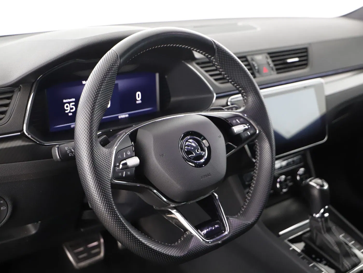 Skoda Superb Combi 1.4 TSI iV Sportline | Bild 12 von 24