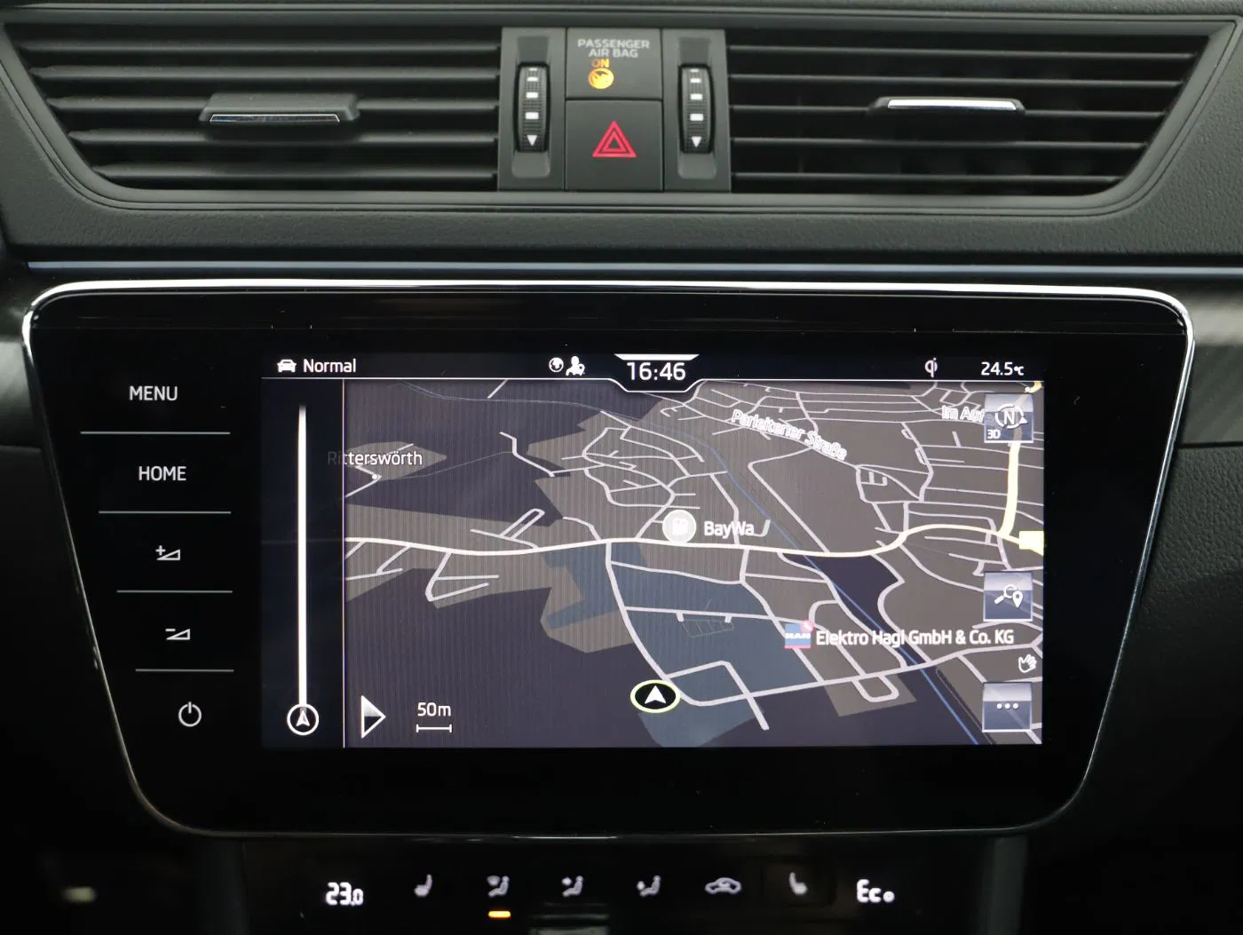 Skoda Superb Combi 1.4 TSI iV Sportline | Bild 17 von 24
