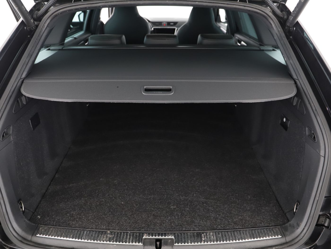 Skoda Superb Combi 1.4 TSI iV Sportline | Bild 22 von 24
