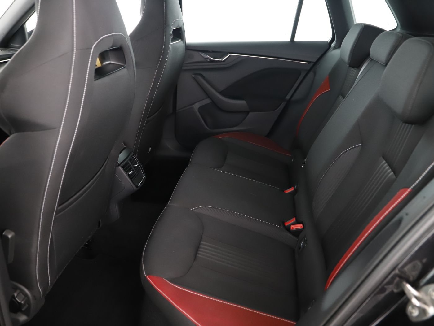 Skoda Kamiq 1.5 TSI | Bild 10 von 23