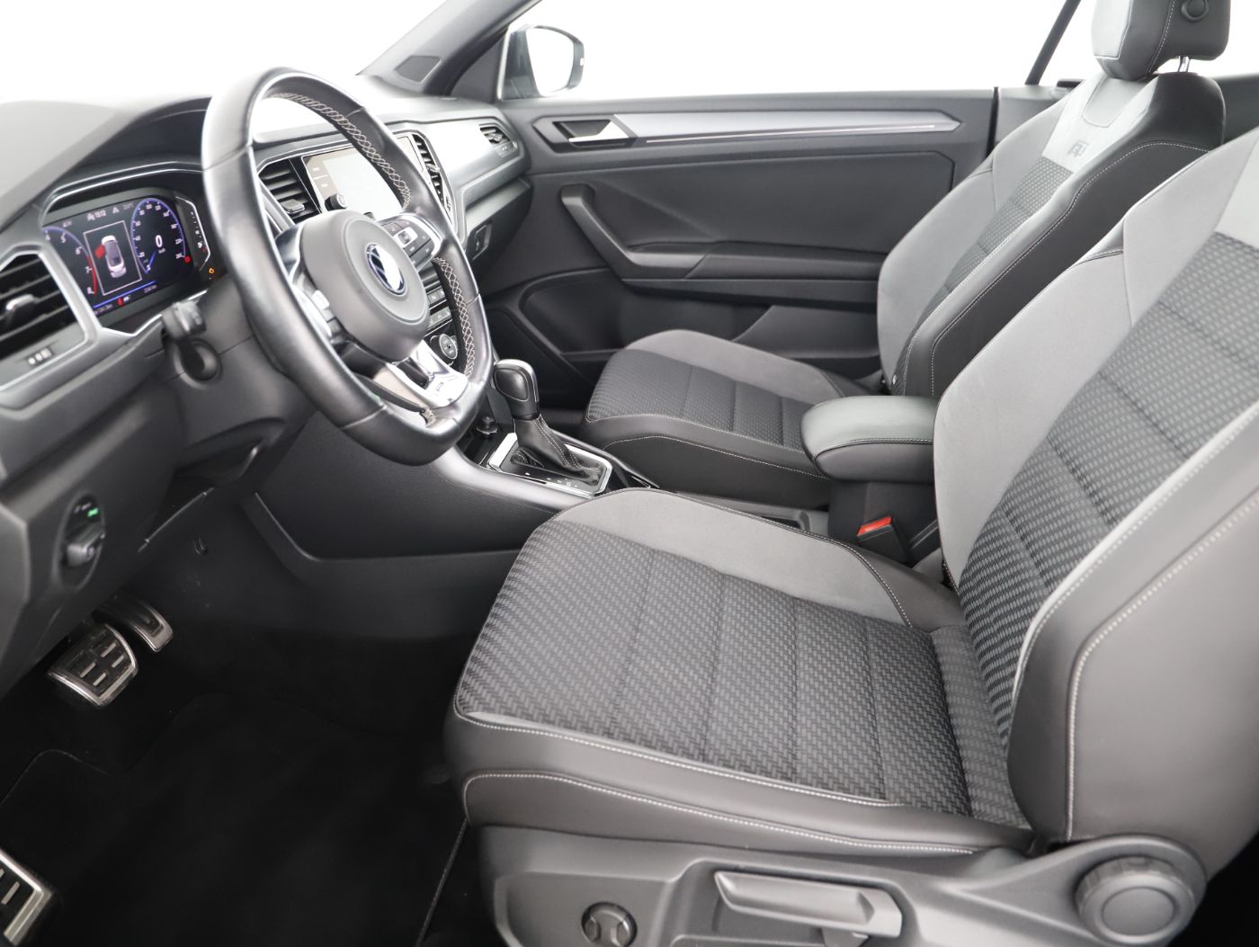 VW T-Roc Cabriolet 1.5 TSI R-Line | Bild 10 von 23