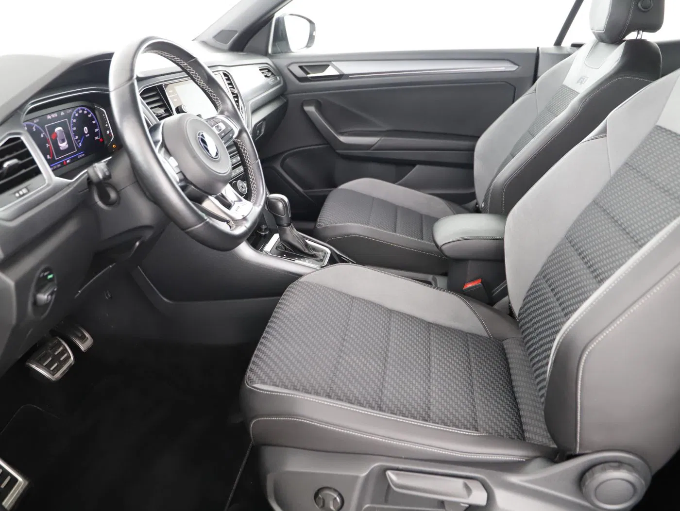 VW T-Roc Cabriolet 1.5 TSI R-Line | Bild 10 von 23