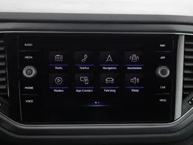 VW T-Roc Cabriolet 1.5 TSI R-Line | Thumbnail 17 von 23