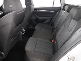 Skoda Octavia Combi 2.0 TDI Style | Thumbnail 9 von 25