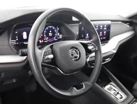 Skoda Octavia Combi 2.0 TDI Style | Thumbnail 11 von 25