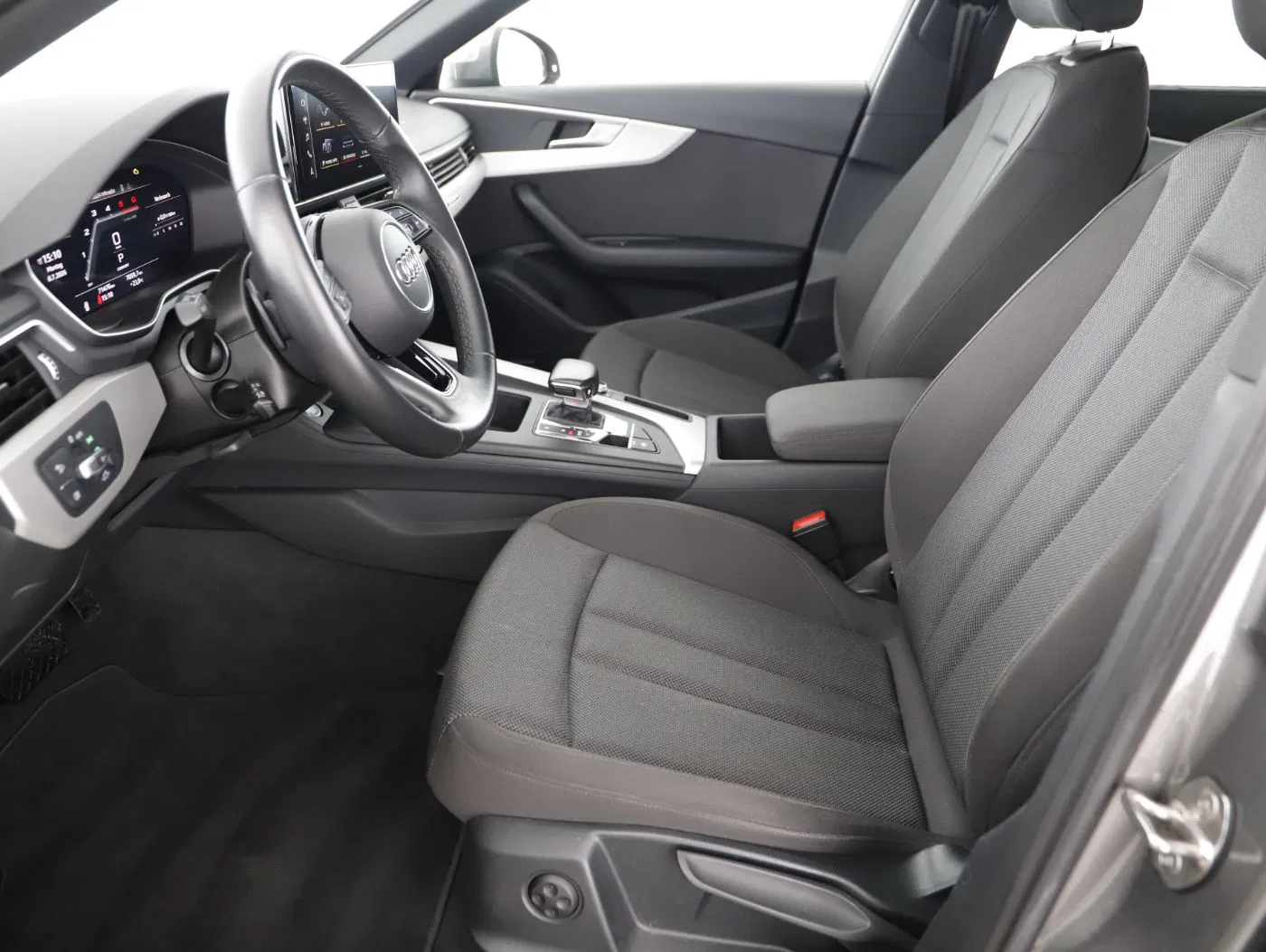 Audi A4 40 2.0 TDI quattro advanced | Bild 10 von 27